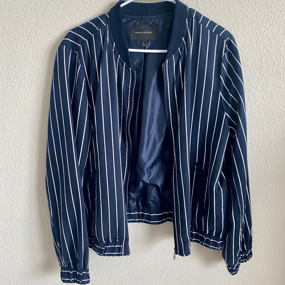 💙Gently Used💙 Banana Republic Bomber Jacket